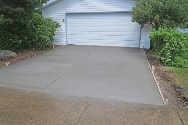 Concrete driveway installed by Foothills Concrete LLC in Salem, Oregon, showcasing a smooth and durable finish.